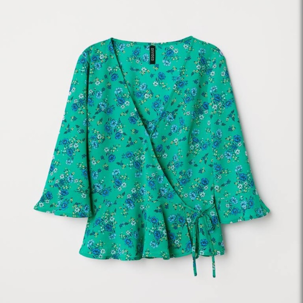 NWOT H&M Divided green, blue, cream floral v-neck wrap blouse top - size 6